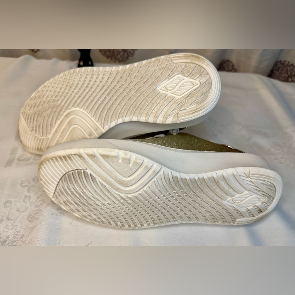 Skechers Women's Silver Sneakers - Picture 5 of 5
